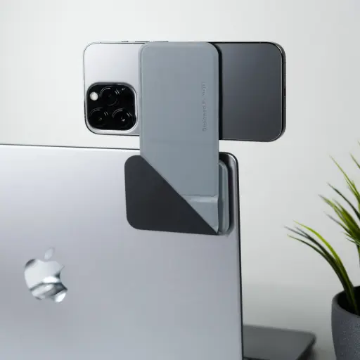 Snap laptop phone mount