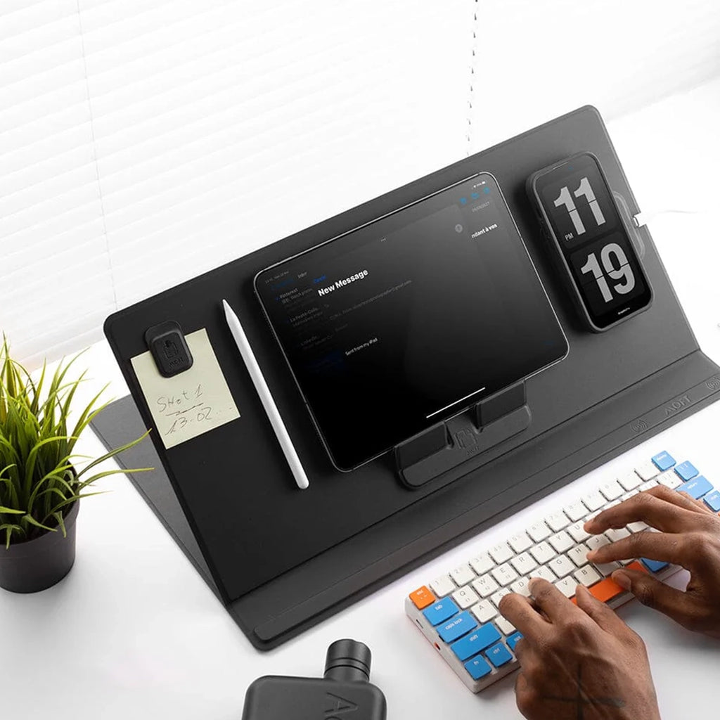 Customer using Yntra MOFT Multi Functional desk mat