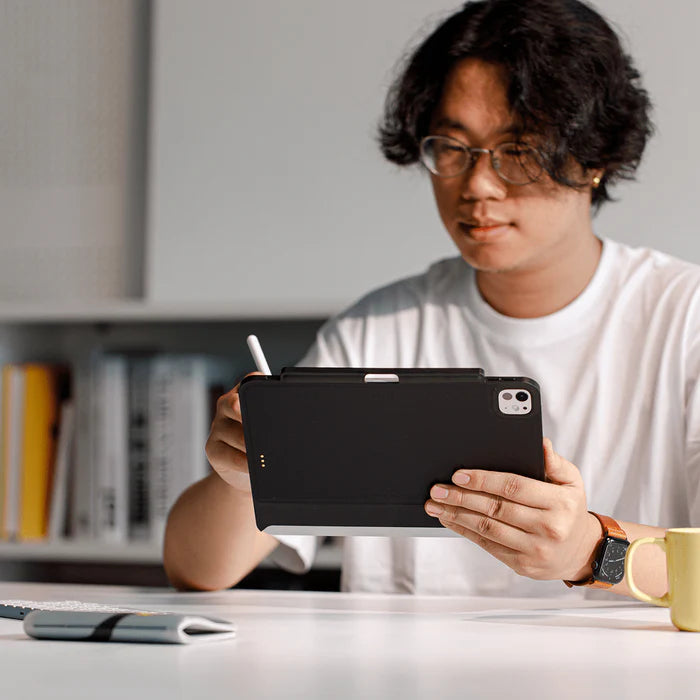 MOFT Connected Case for iPad