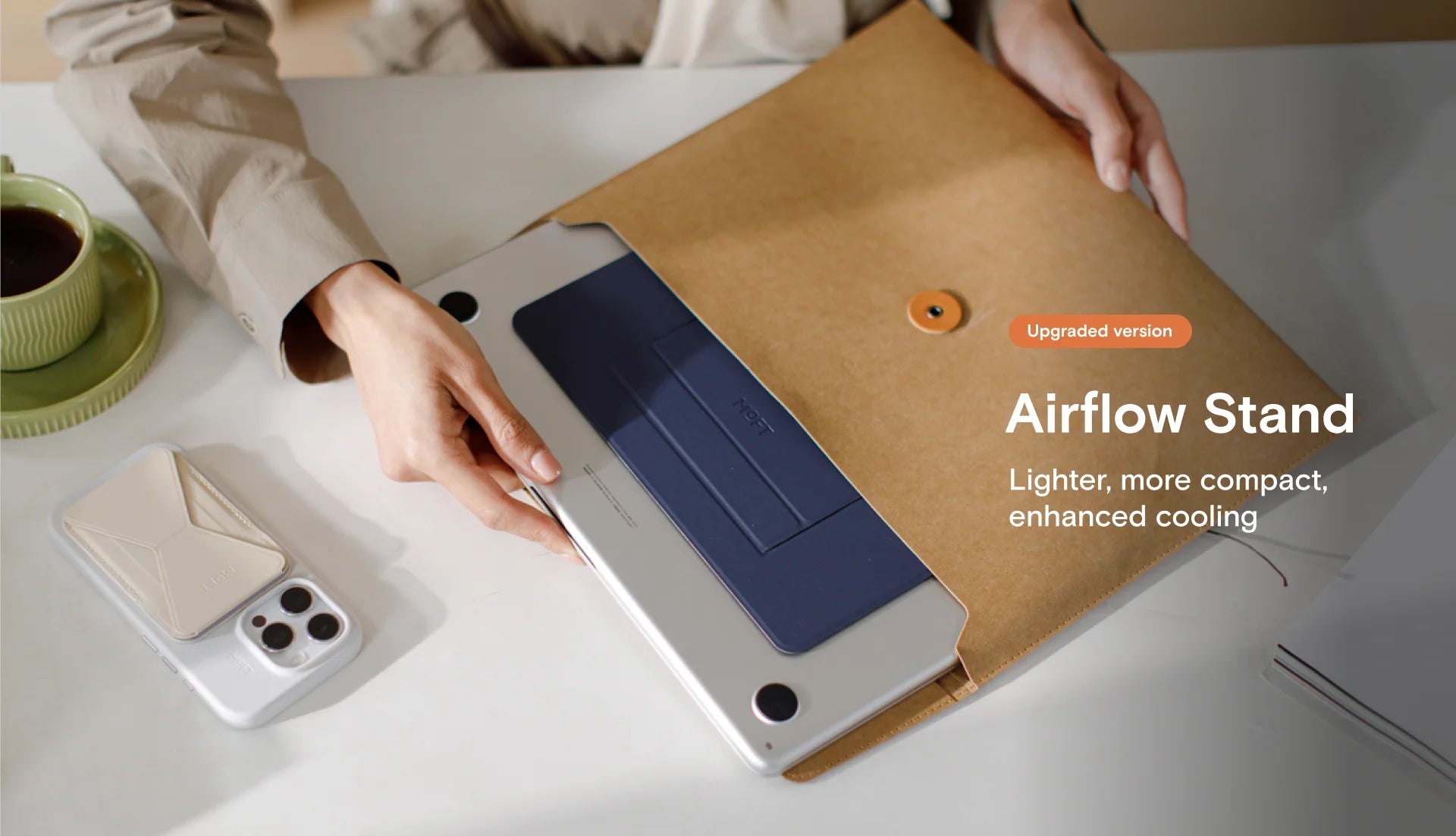 Airflow laptop stand